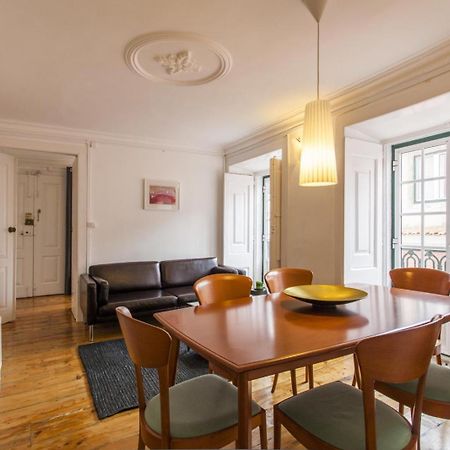 C2 Bairro Alto 18Th Century Beautiful Apartment ลิสบอน ภายนอก รูปภาพ