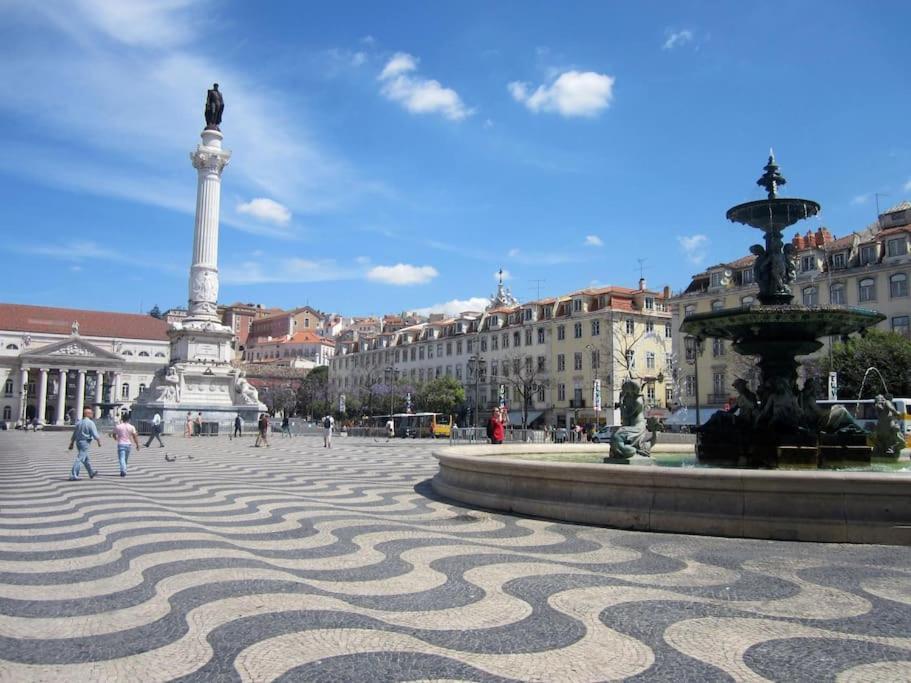 C2 Bairro Alto 18Th Century Beautiful Apartment ลิสบอน ภายนอก รูปภาพ