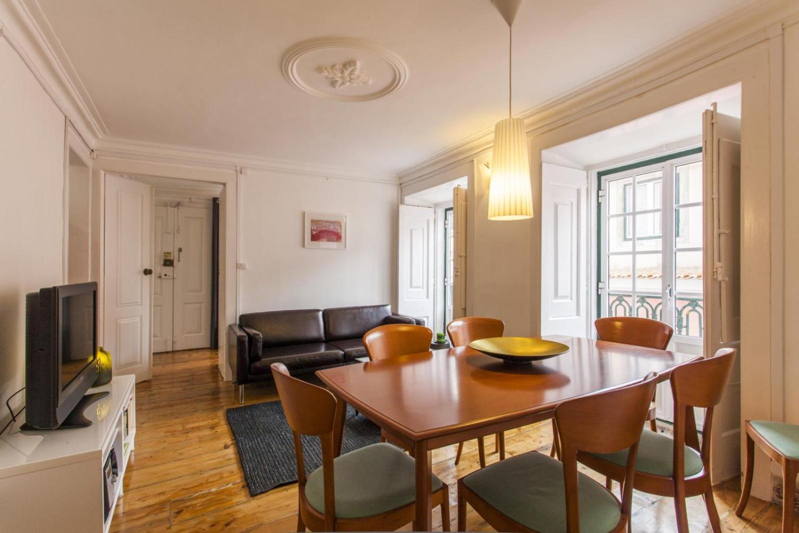 C2 Bairro Alto 18Th Century Beautiful Apartment ลิสบอน ภายนอก รูปภาพ