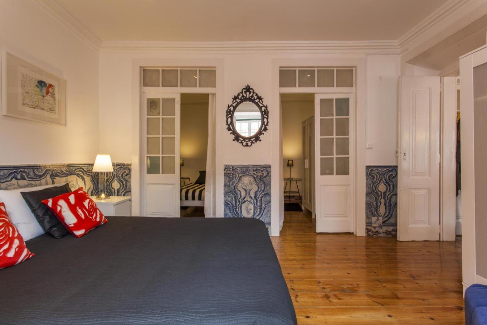 C2 Bairro Alto 18Th Century Beautiful Apartment ลิสบอน ภายนอก รูปภาพ