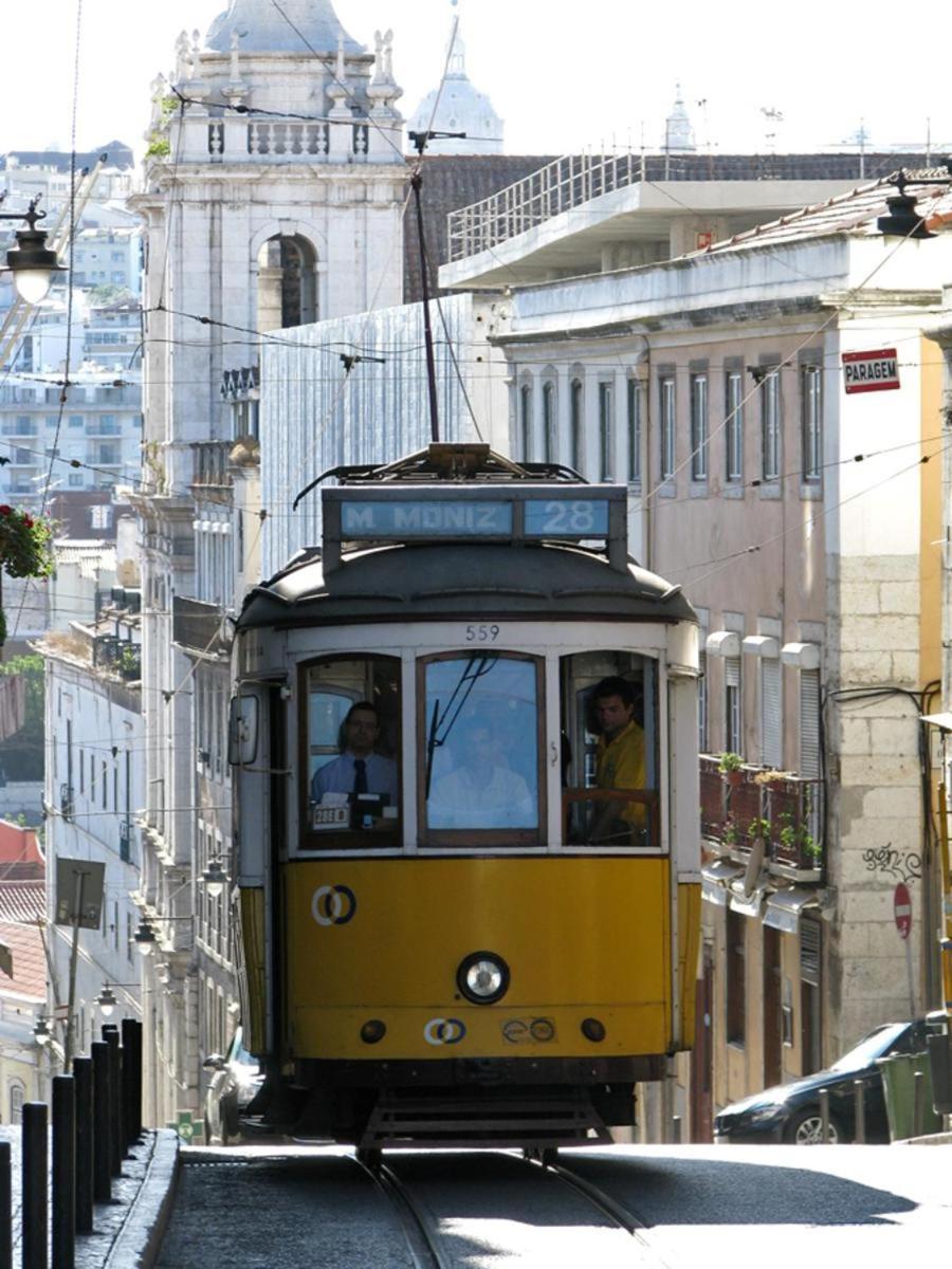 C2 Bairro Alto 18Th Century Beautiful Apartment ลิสบอน ภายนอก รูปภาพ